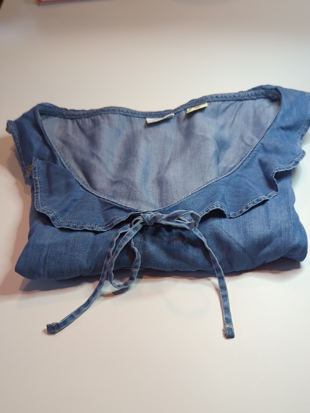 Levis Ruffled Colar Top Size L - Picture 5 of 10